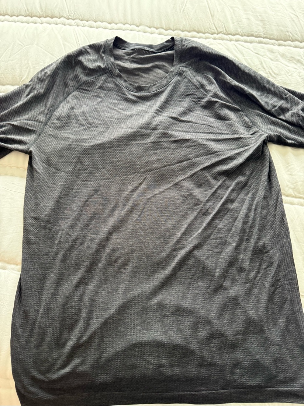 lululemon athletica Men's Short Sleeve Crew in Dark Gray